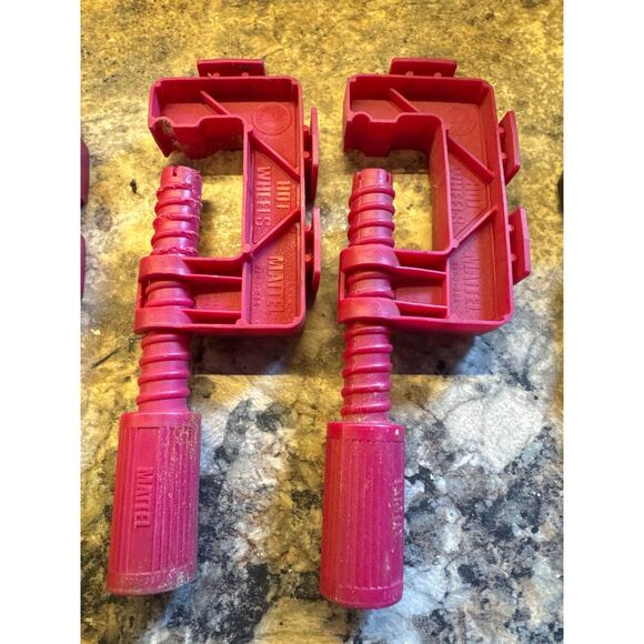 Vintage 1967 Hot Wheels Mattel Universal Track Clamp Red Line Era Lot of 6 - Picture 4 of 4